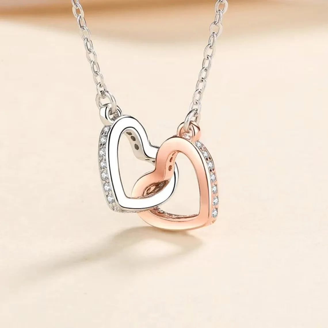 Intertwined Hearts Necklace – Romantic Gift for Her